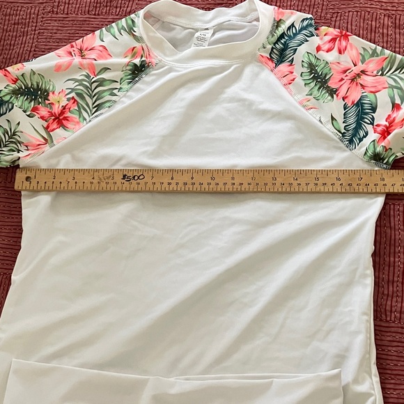 Beach outfit / swim outfit  floral print women’s large top medium short - Picture 5 of 16
